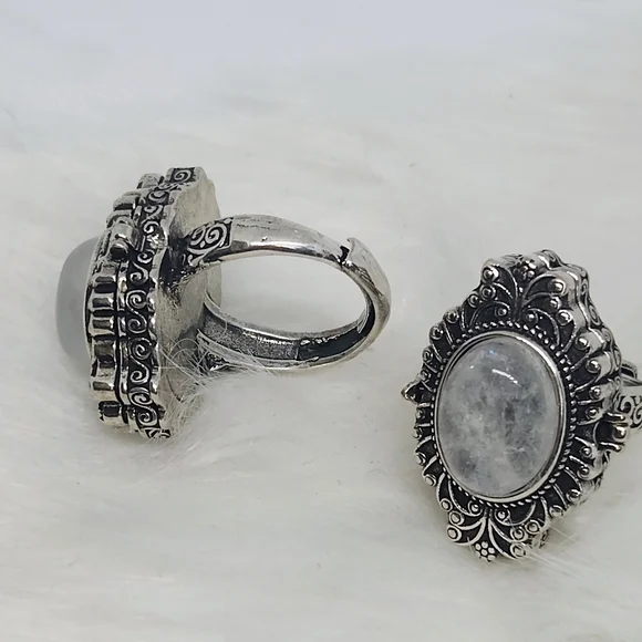Clear Quartz Poison Ring | Adjustable Size | Vintage Insprired Crystal Jewlery - Picture 2 of 4